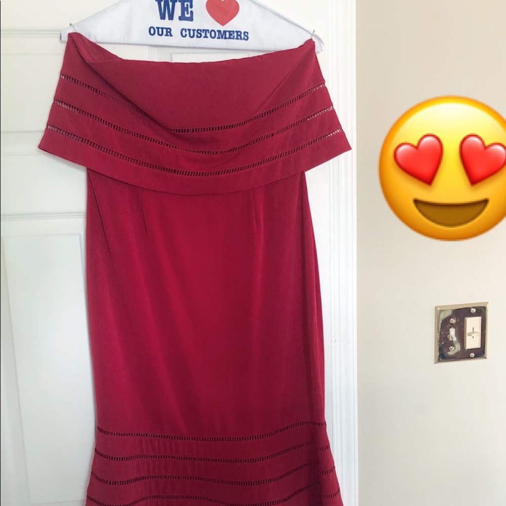 Strapless red trumpet dress